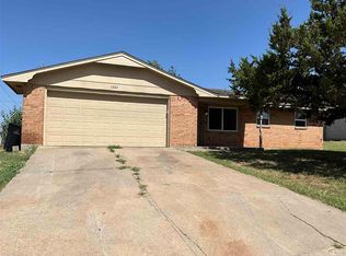 1302 SE Clover Ln, Lawton, OK 73501