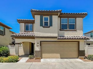825 S Swallow Ln, Gilbert, AZ 85296