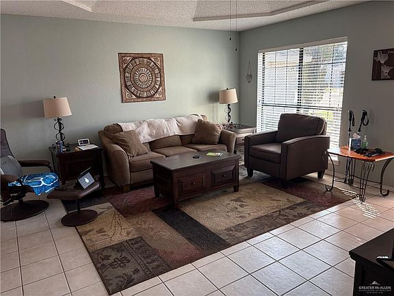 5th image of 934 Katrin Dr