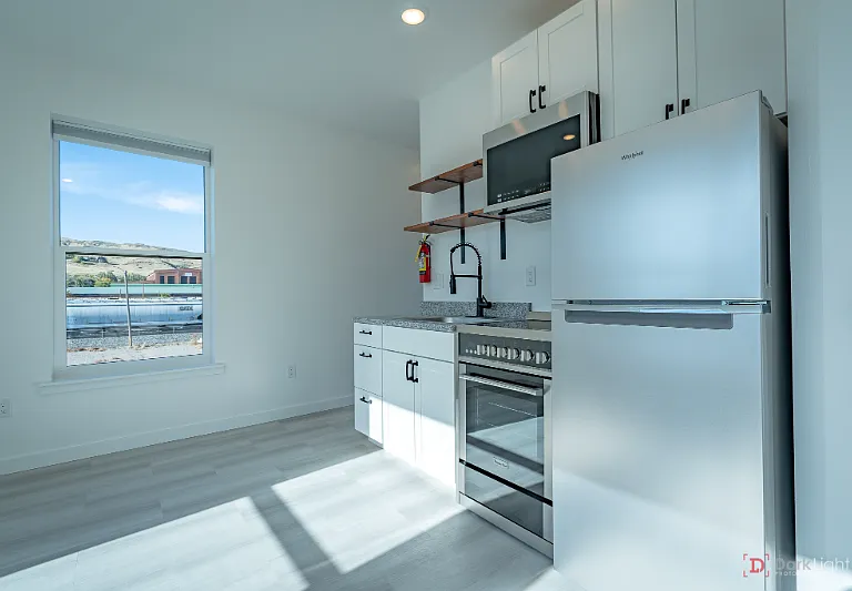 130 N F St — Photo 15