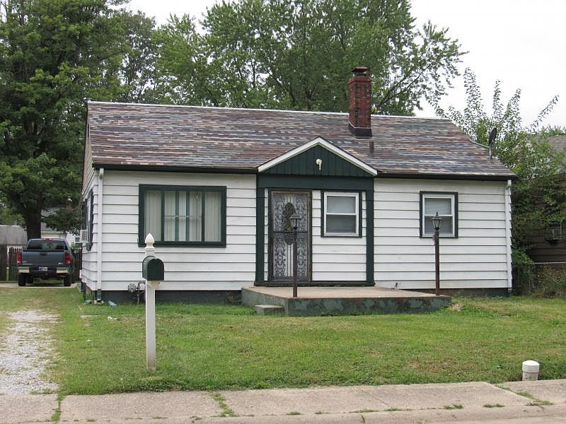 2nd image of 1901 N Tibbs Ave