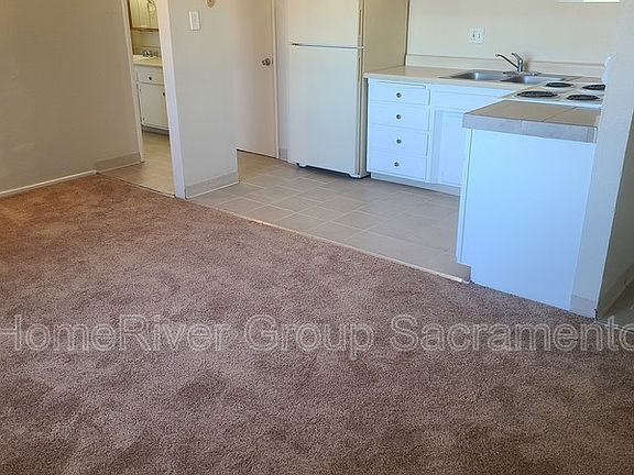 5th image of 3689 Myrtle Ave APT 18