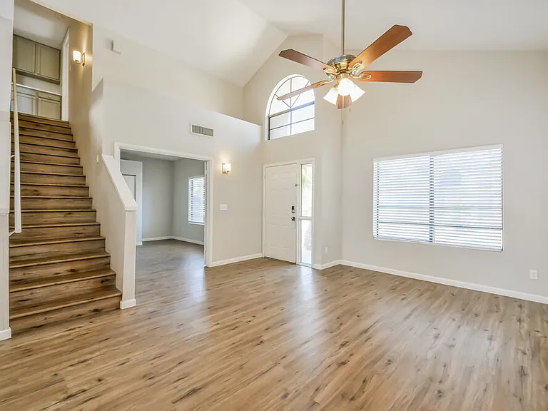 1338 N Brittany Ln — Photo 7