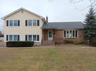 3 Elizabeth Dr, Matawan, NJ 07747