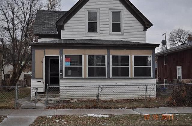 1st image of 718 Thomas Ave