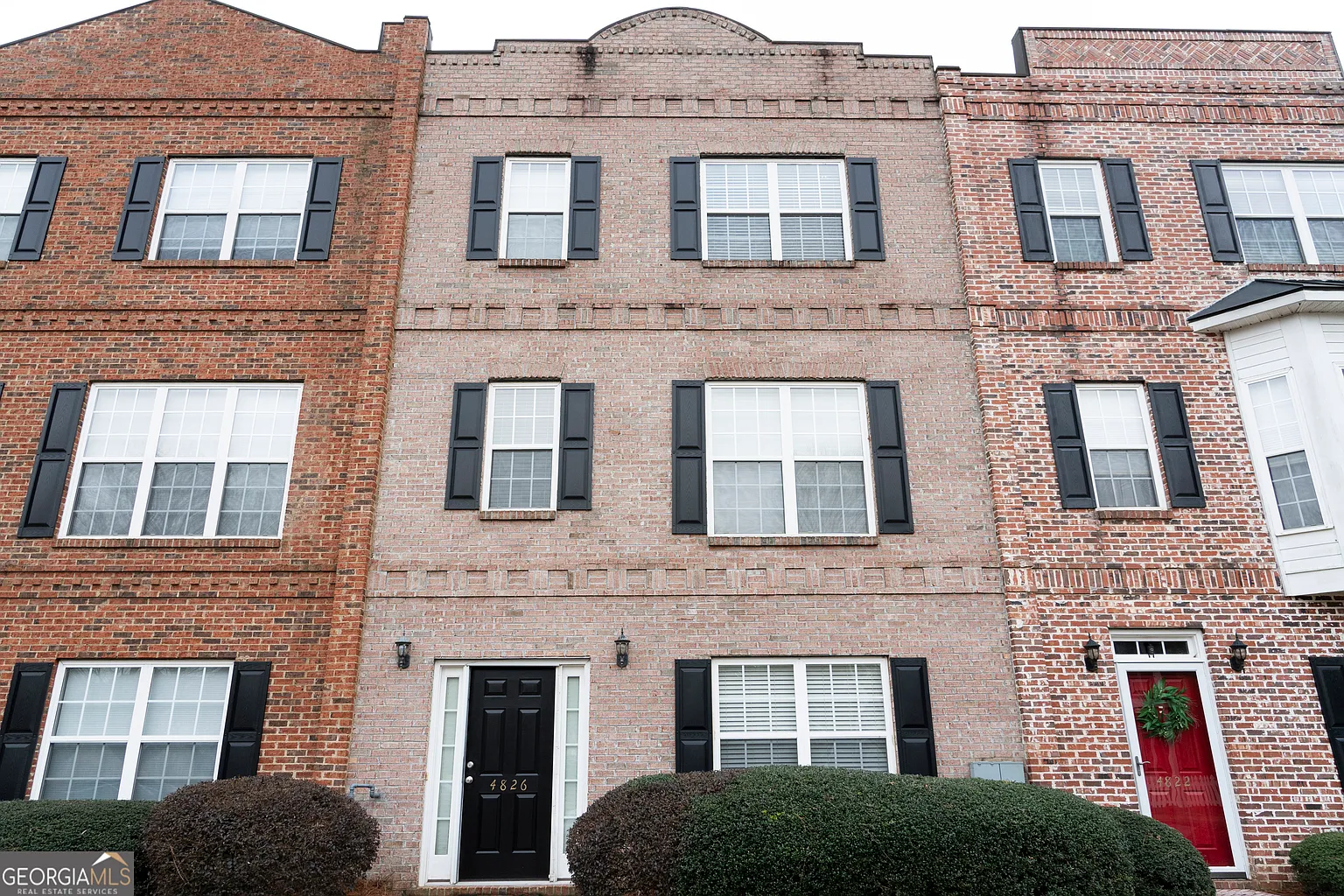 4826 Liberty Plz photo 1