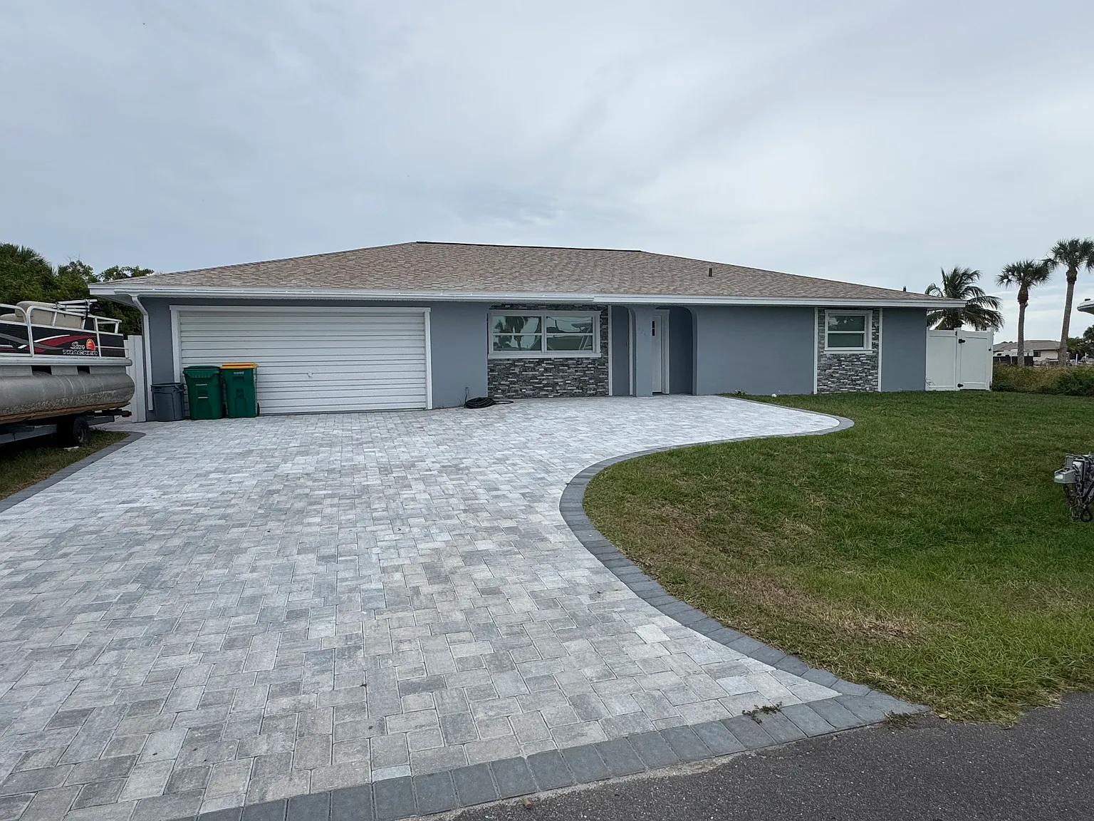 3 bed, 2500 sqft, $3,500 — Photo 2
