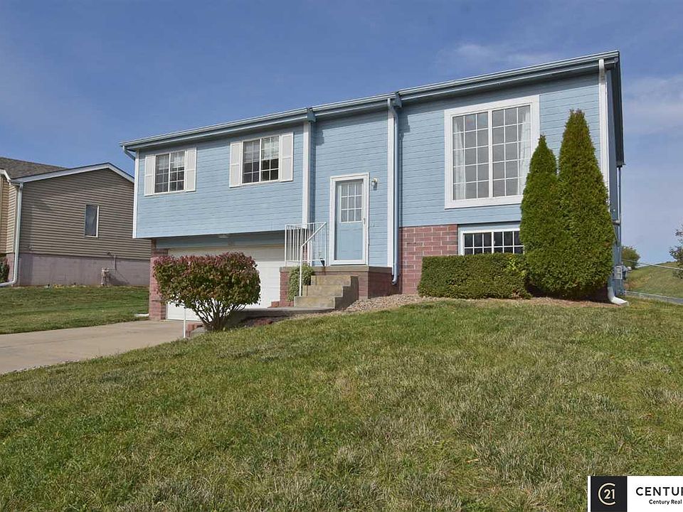 1st image of 1606 Hogantown Dr
