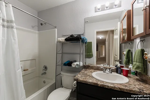 1009 Sandwell Ct — Photo 18