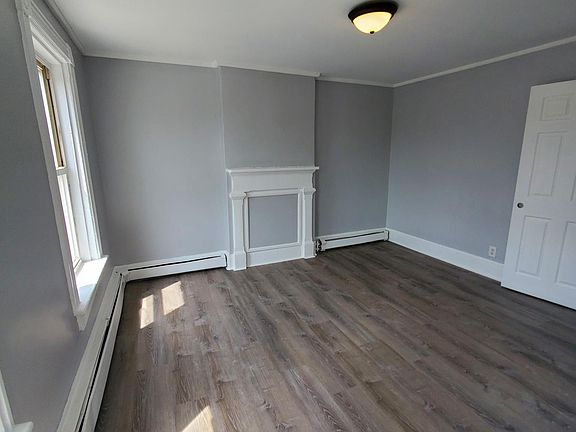 4th image of 85 Mill St Floor 3