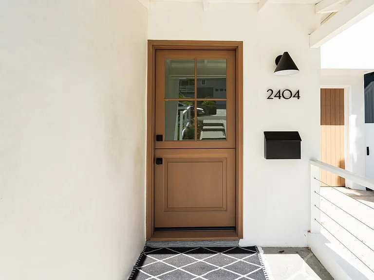 2404 N Poinsettia Ave — Photo 27