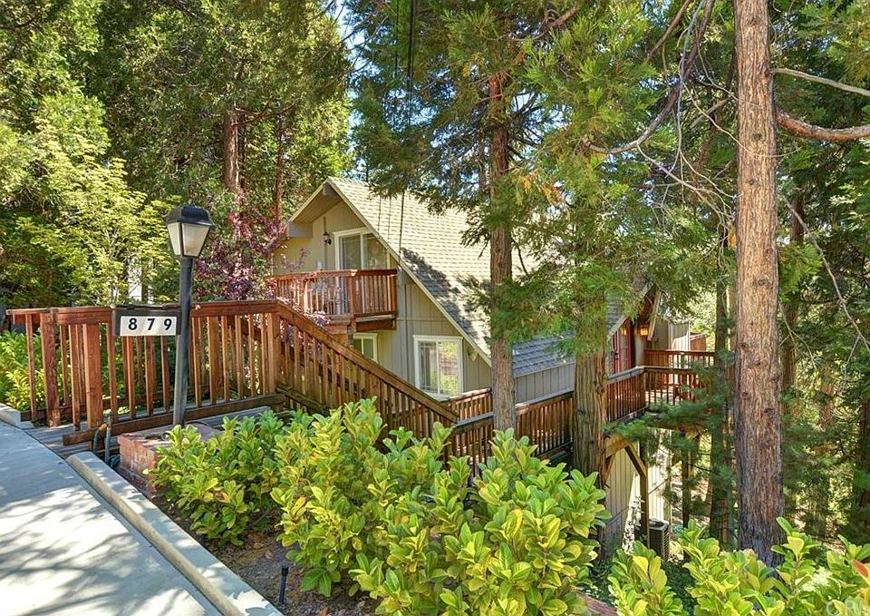 1st image of 879 Jagerhorn Dr