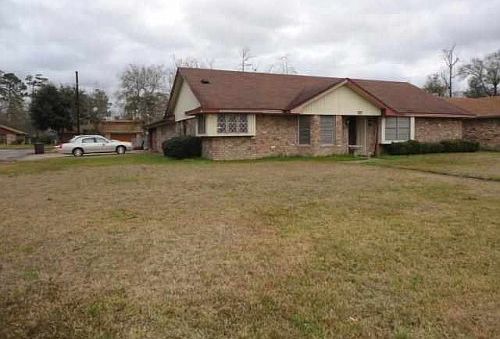 1st image of 14 Heritage Dr