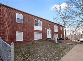 337 Mount Everest Dr APT B, Fenton, MO 63026