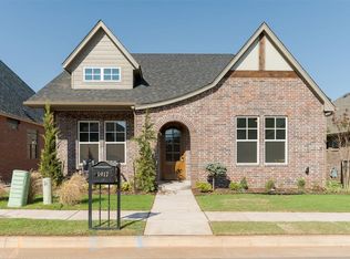 1917 Parkwood Ave, Edmond, OK 73034