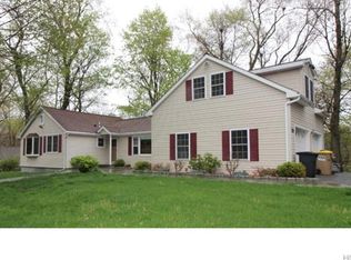 128 Kramers Pond Rd, Putnam Valley, NY 10579