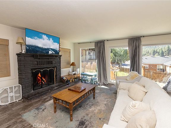 2nd image of 42897 Encino Rd