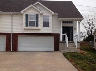 4019 Chesapeake Dr, Saint Joseph, MO 64506