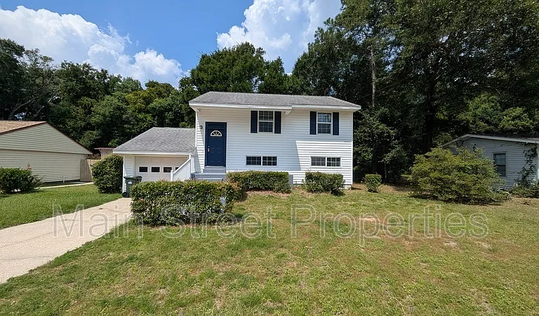 2117 Pullman Cir — Photo 3