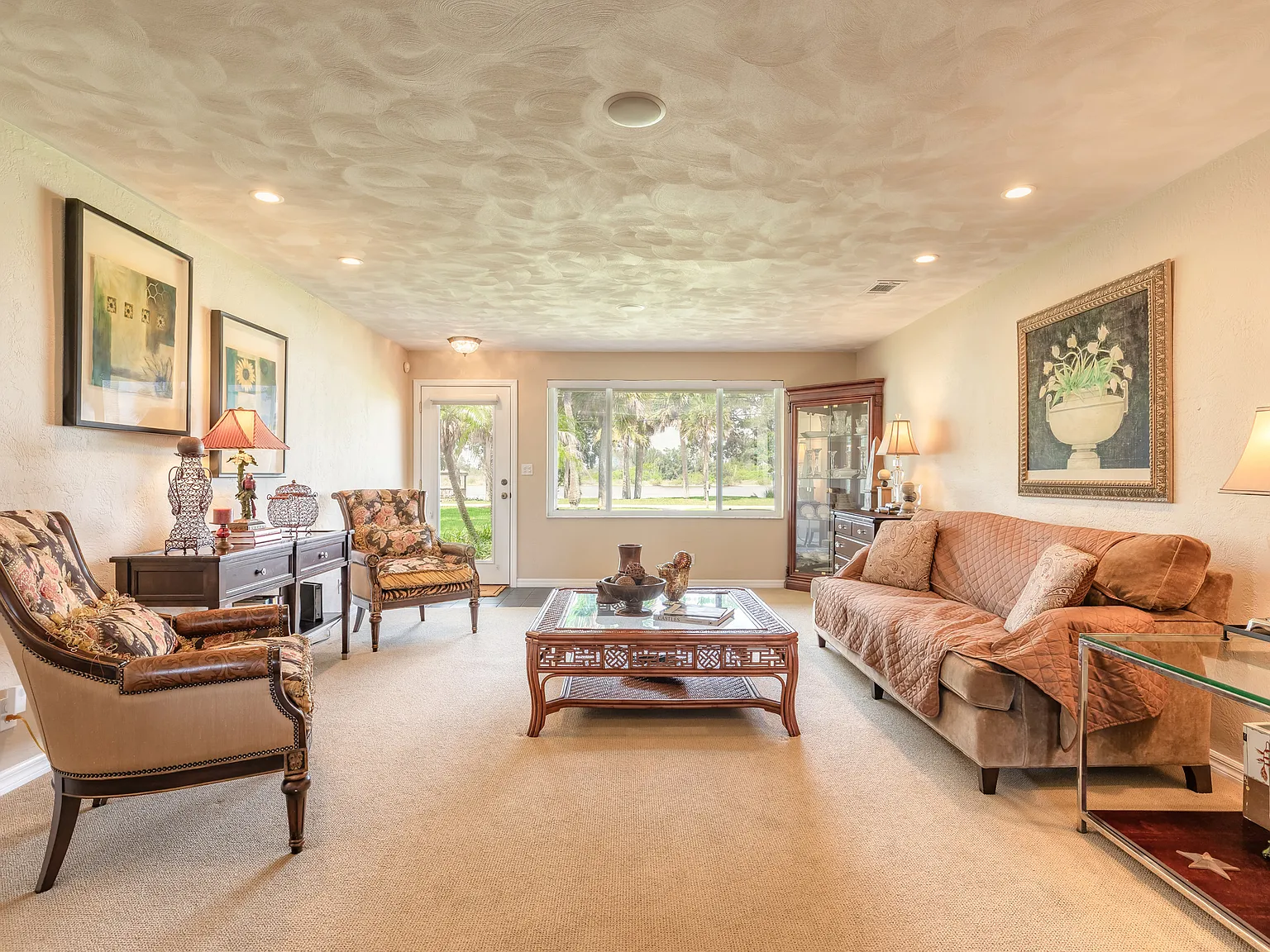 2679 John Anderson Dr — Photo 2
