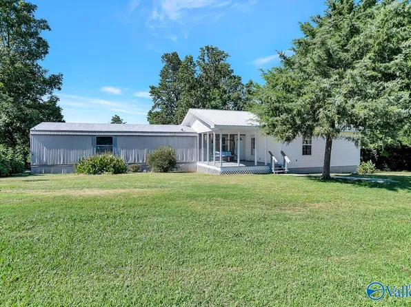 354 Clearview Ln, Guntersville, AL 35976