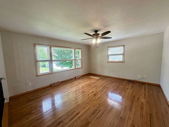 4th image of 103 Moorland Dr