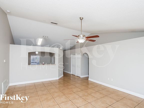 4th image of 3253 Aspen Rd SE