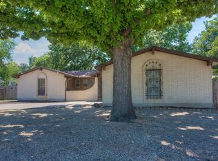 2009 Arthur Dr, Edgecliff Village, TX 76134