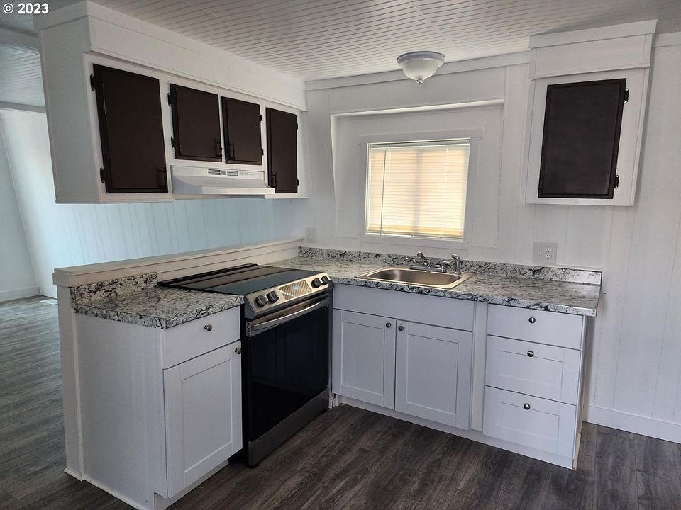 2nd image of 603 SE 1st St Unit 14