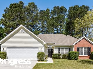 725 Hunters Ln, Loganville, GA 30052