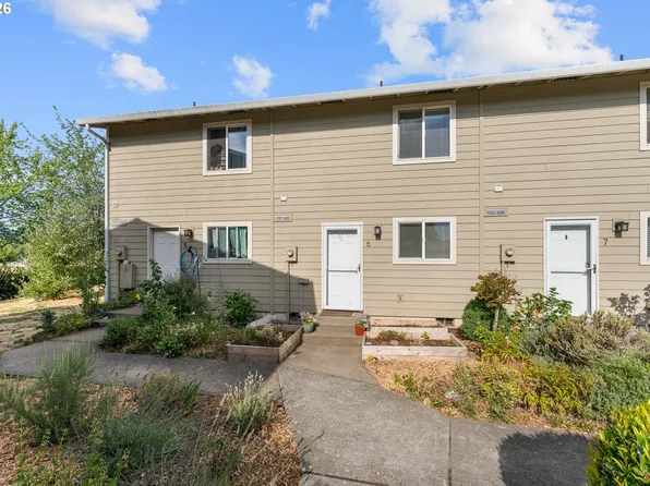 3305 E Vittoria Way APT 6, Newberg, OR 97132