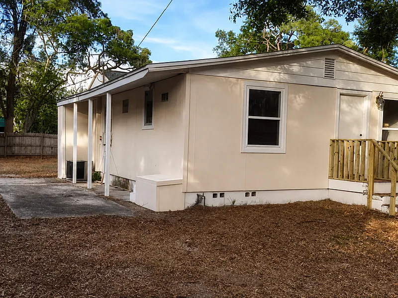 2 bed, 1.0 bath, 720 sqft, $1,945 — Photo 3