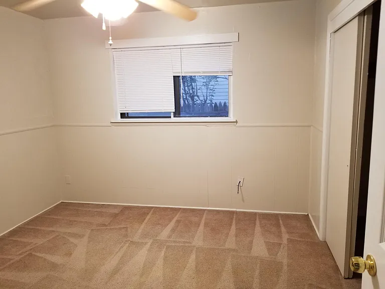 1617 NW Lincoln Ave — Photo 10
