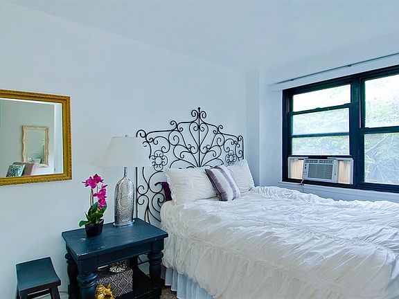 3rd image of 210 E 15th St APT 6H