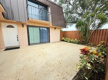 2 bed, 2.5 bath, 1288 sqft, $2,200 — Photo 4