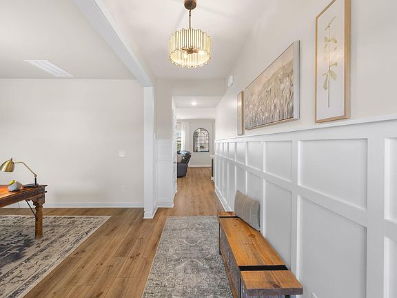 4th image of 905 Elgon Walk Dr