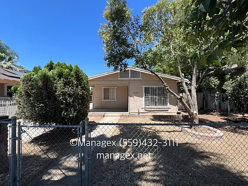 1129 E Brown Ave Photo 1
