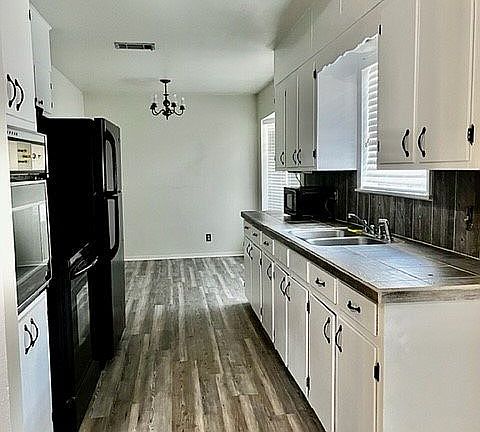 5th image of 1755 Hickory Dr