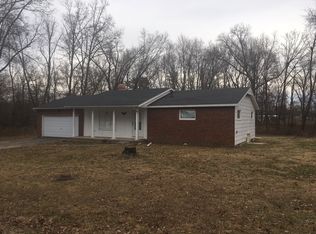 13704 Dekalb St, Marion, IL 62959