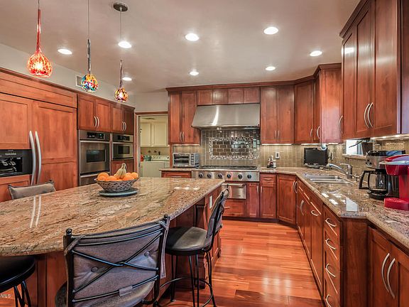 2nd image of 7515 E Knollwood Dr
