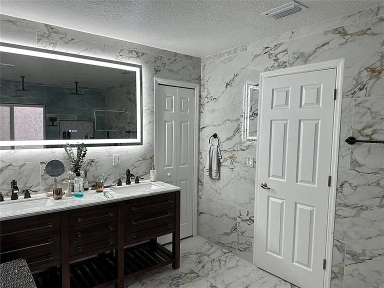 10018 Chorlton Cir — Photo 19