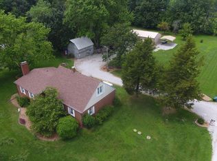 3031 Sugar Shack Ln, Staunton, IL 62088