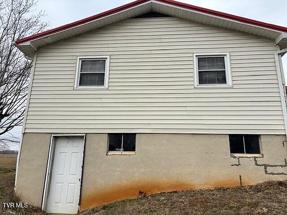 5th image of 18420 Eden Ln