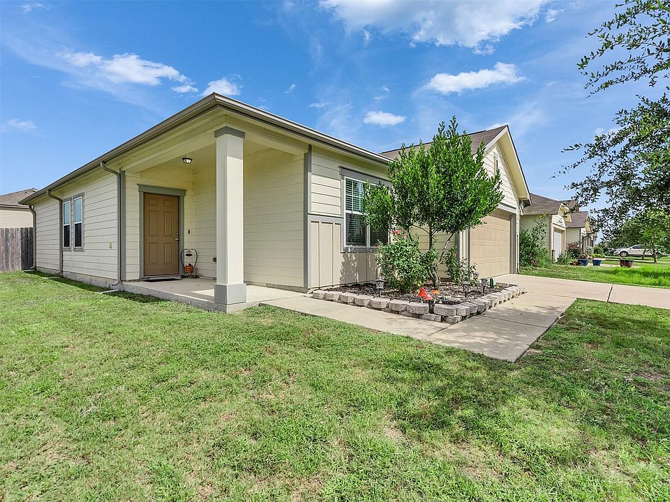 1st image of 1001 Banyon Tree Ln