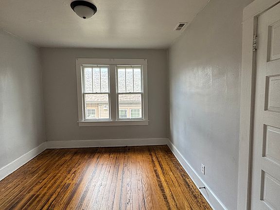 5th image of 835 Locust Ave #2