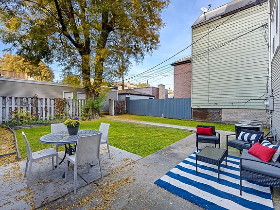 5th image of 1938 W Melrose St #2