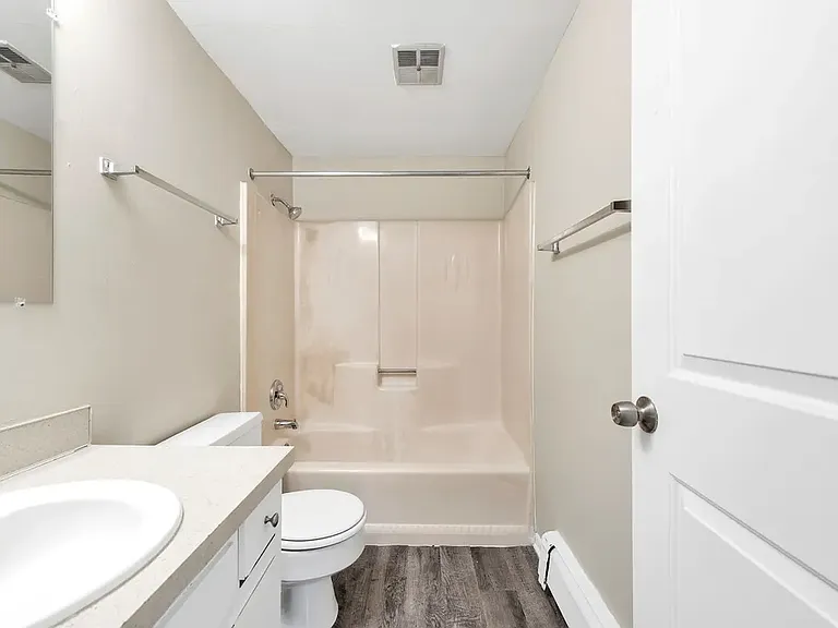 905 Coolidge Rd — Photo 15