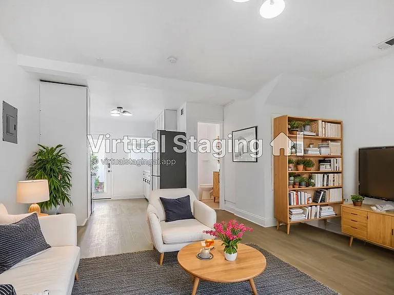 3324 S Saratoga St #101 — Photo 8