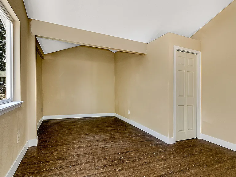 6204 S 118th Pl — Photo 23