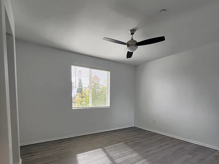 Placita Luxe Residences — Photo 21